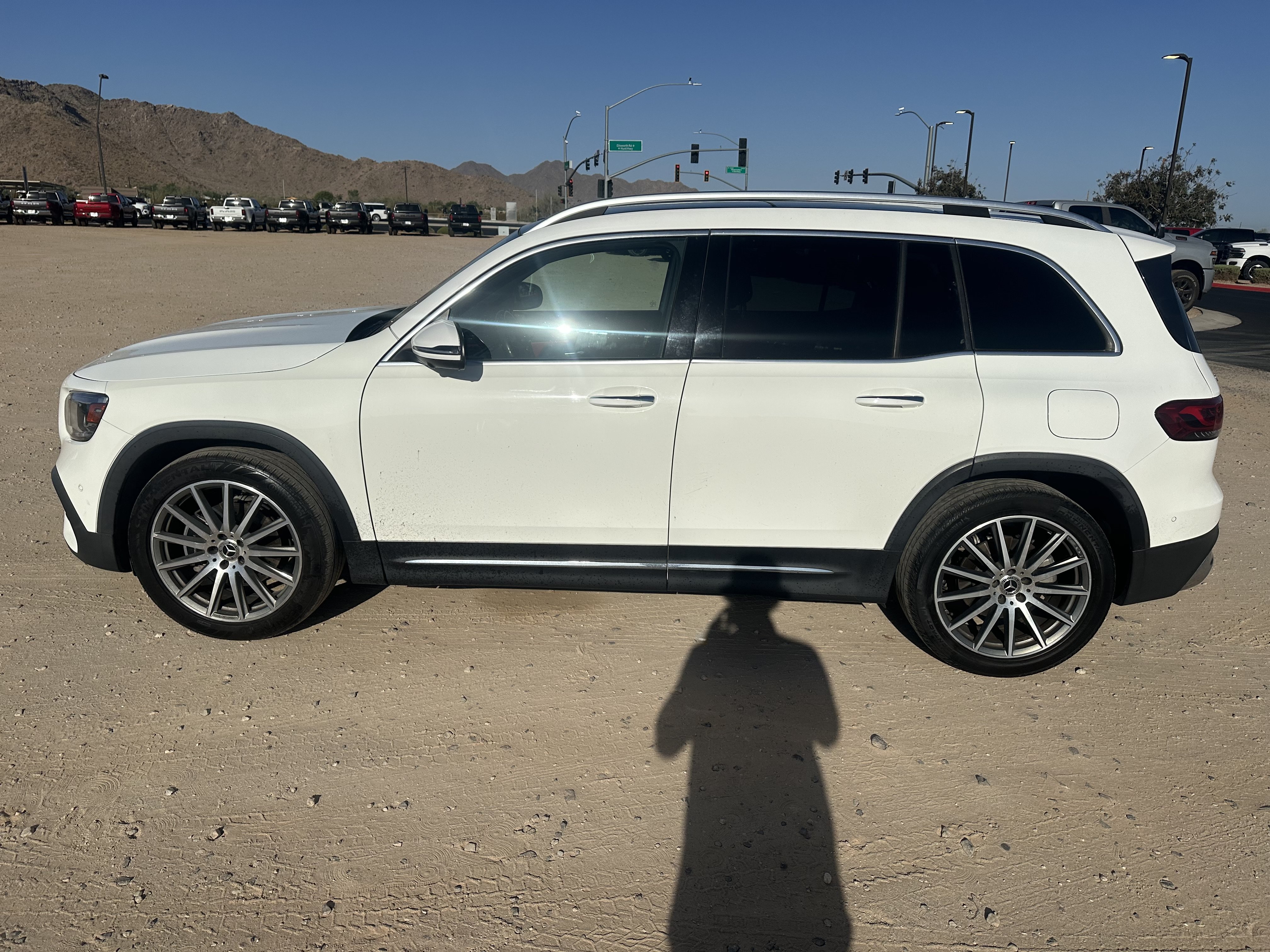 Used 2020 Polar White Mercedes-Benz GLB 250 image 2