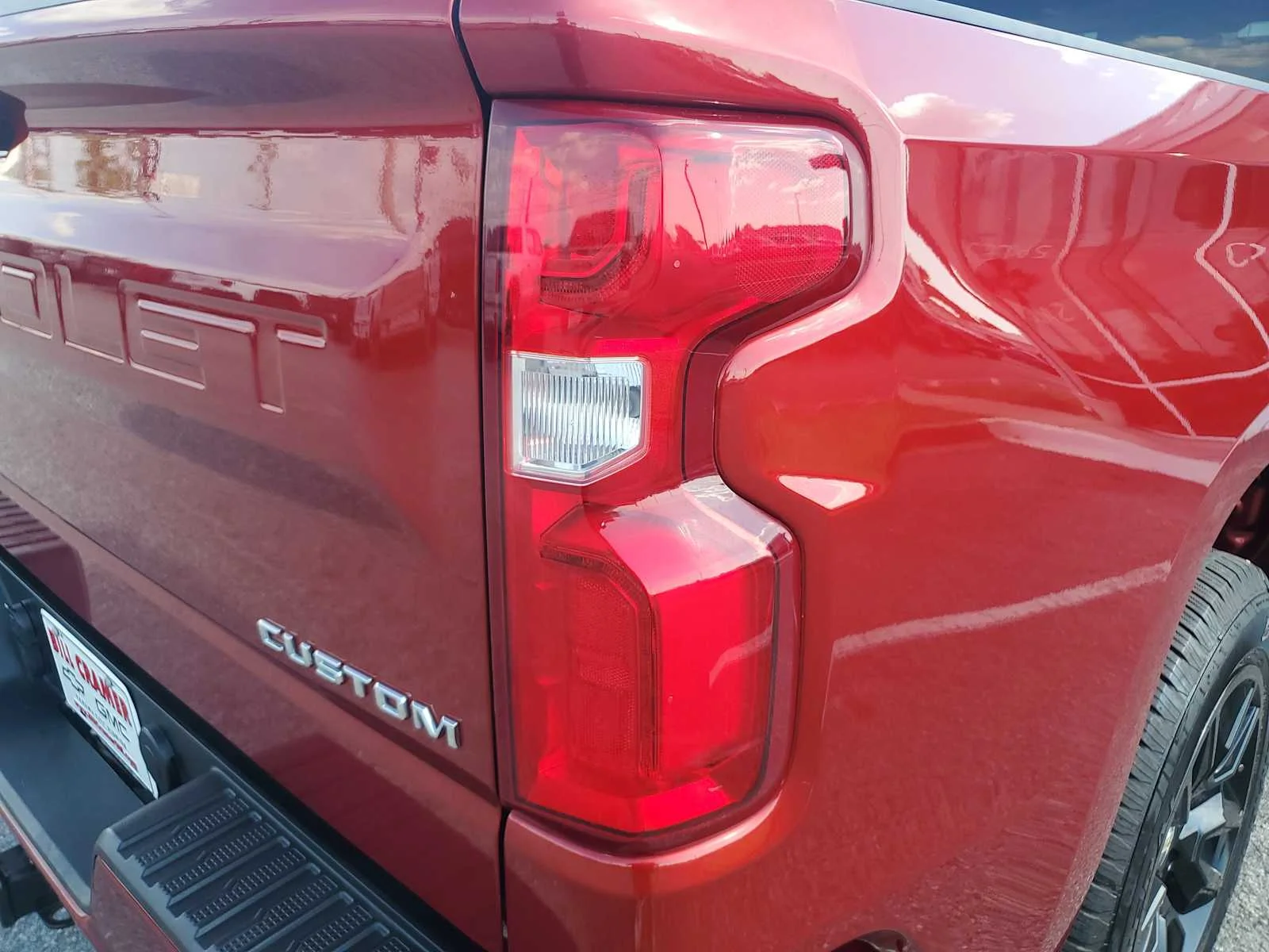 Used 2021 CHERRY RED TINTCOAT Chevrolet Custom image 7