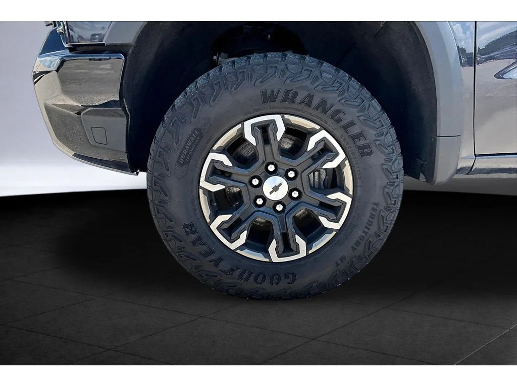 Used 2023 Dark Ash Metallic Chevrolet ZR2 image 7