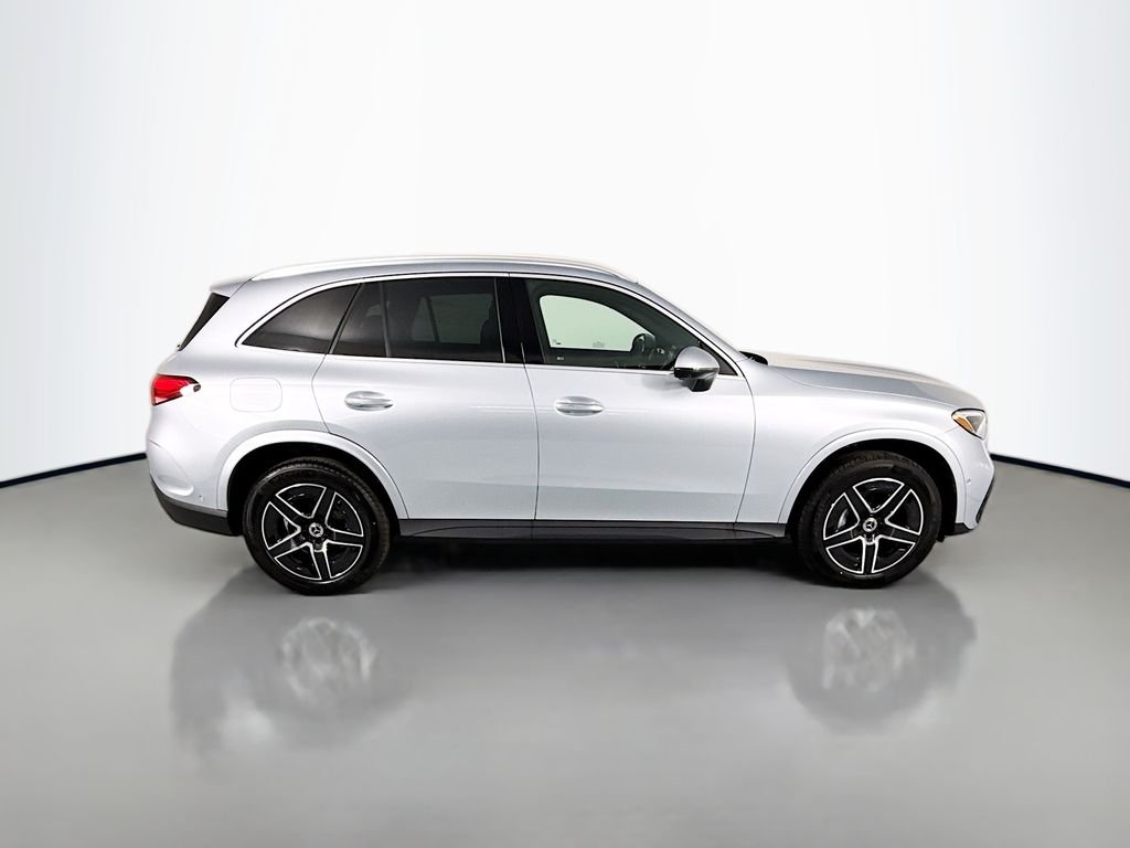 2025 Mercedes-Benz GLC Base - Photo 8