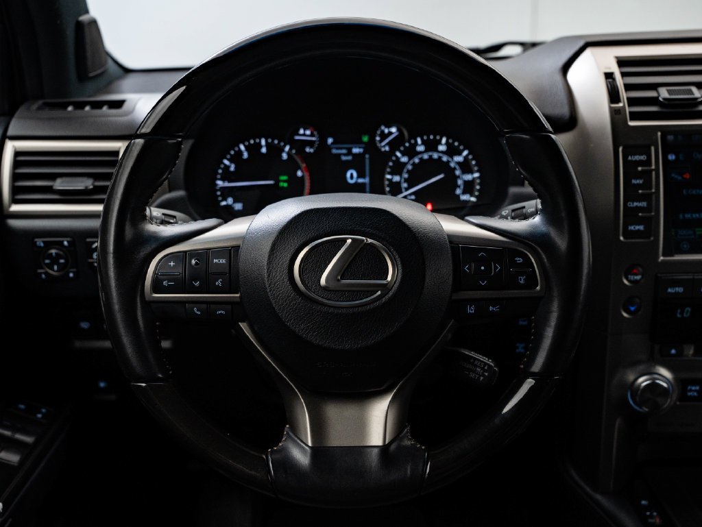 Used 2021 Black Lexus 460 image 39