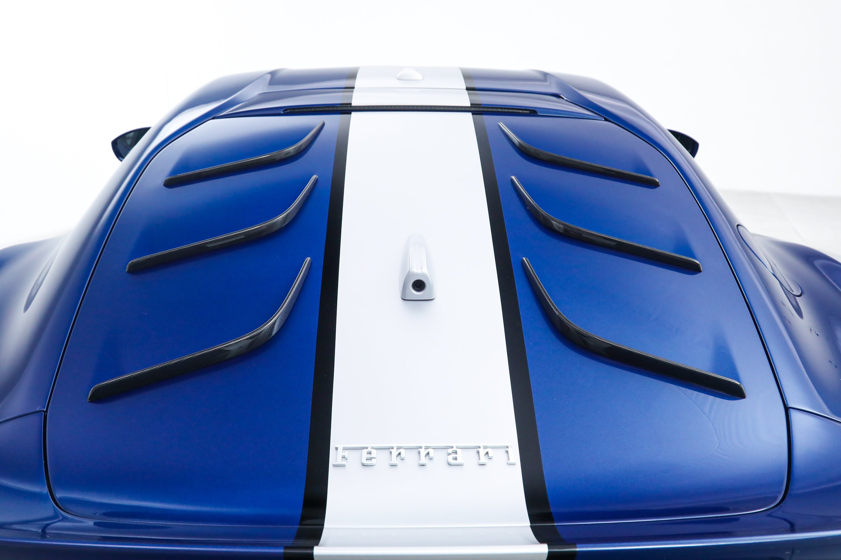 Used 2022 Blue Ferrari  image 20