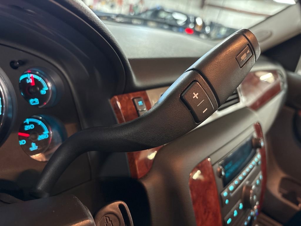 Used 2013 SILVER ICE METALLIC Chevrolet LT image 25