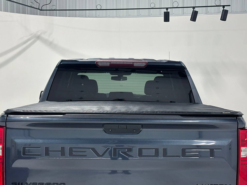 Used 2020 SHADOW GRAY METALLIC Chevrolet Custom image 5