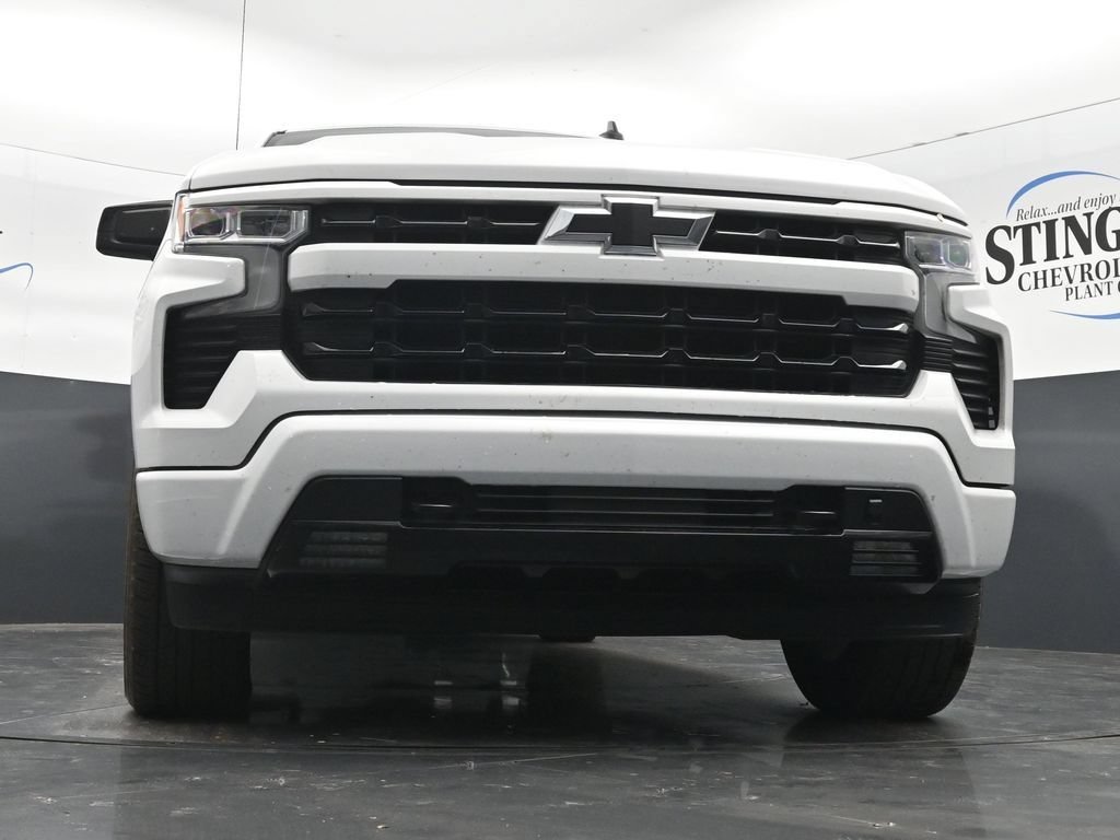 Used 2023 SUMMIT WHITE Chevrolet RST image 27