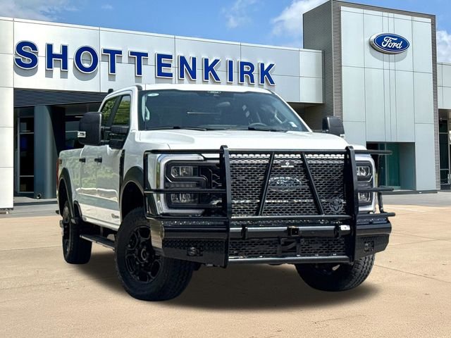 Used 2026 White Ford XL image 1