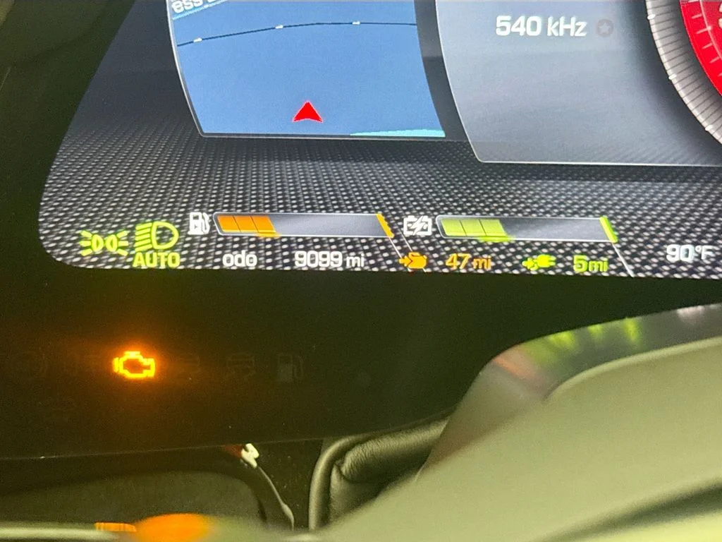 Used 2023  Ferrari  image 12