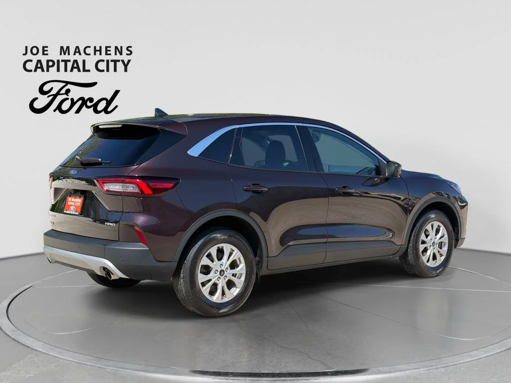 Used 2023 Cinnabar Red Ford Active image 5