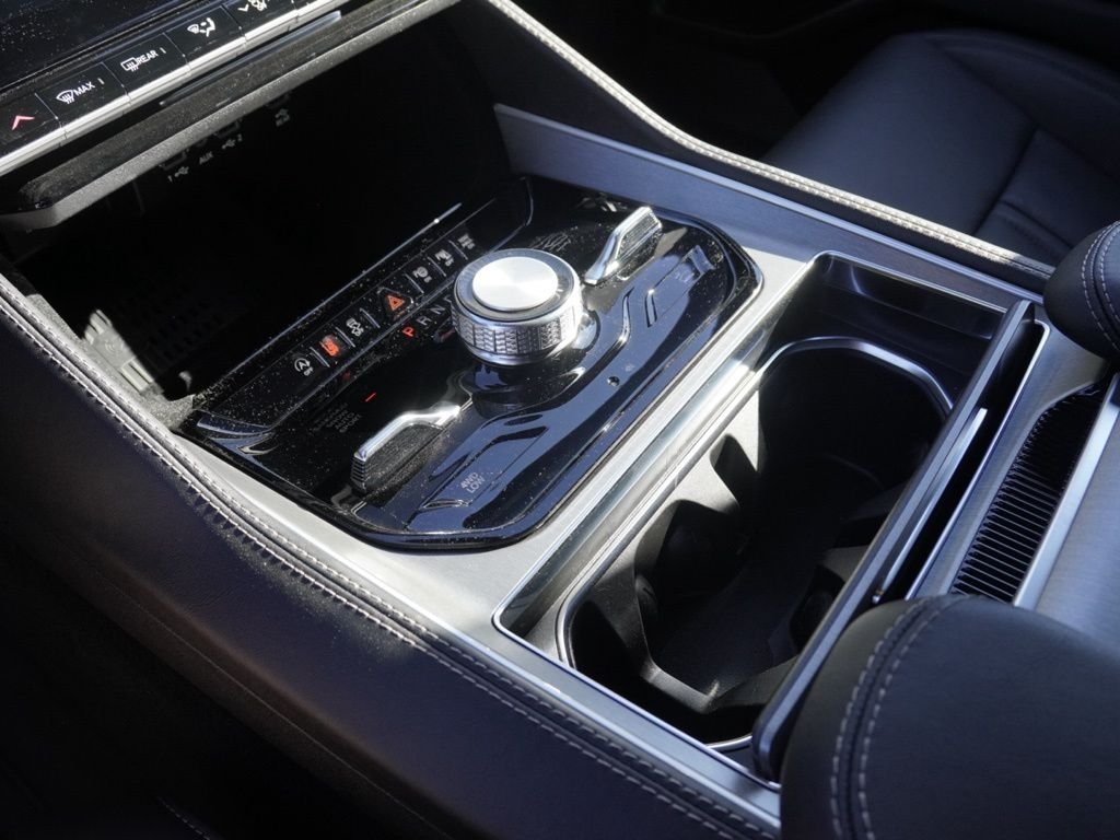 New 2026 High Gloss Black Exterior Paint Jeep Limited Altitude 4X4 image 17