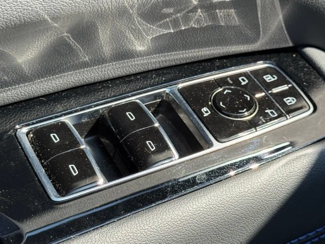 2026 Cadillac Escalade IQ Luxury - Photo 18