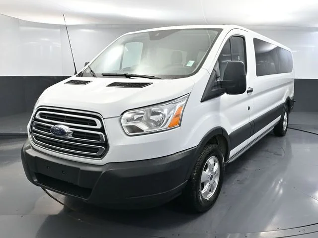 2018 Ford Transit Wagon XL - Photo 11
