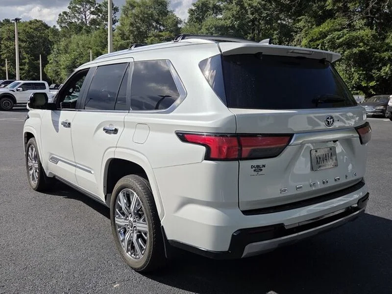 Used 2024 Wind Chill Pearl Toyota Capstone image 12