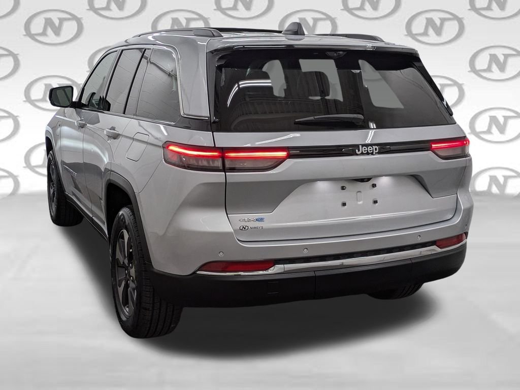 Used 2023 Silver Jeep 4xe image 35