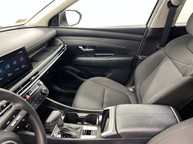 Used 2025 White Pearl Hyundai SEL image 18
