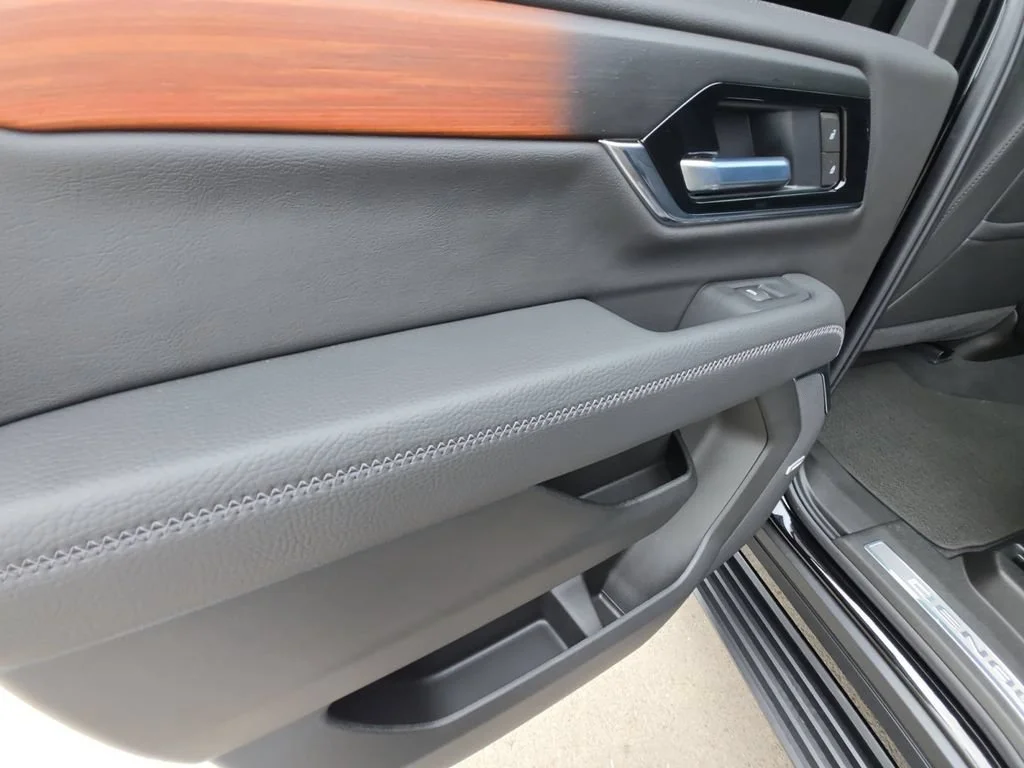 Certified Used 2025 Onyx Black GMC Denali image 28