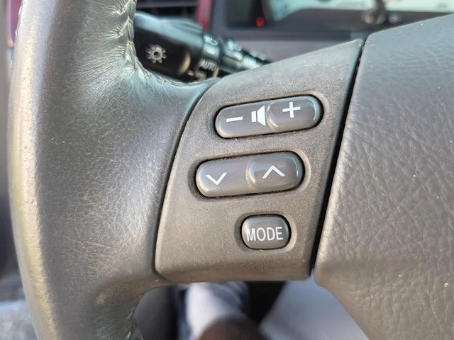 Used 2005 Blue Toyota SLE image 21