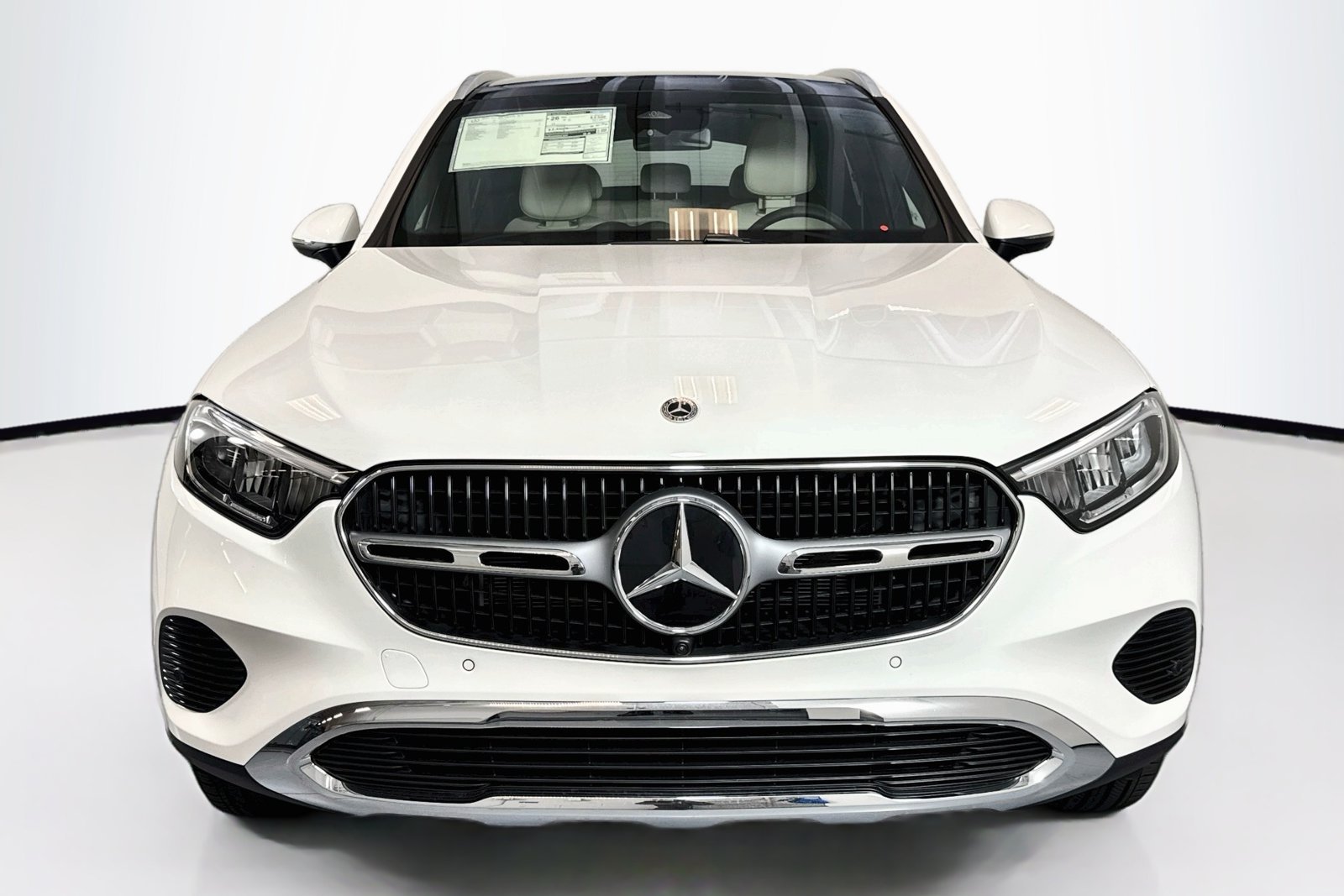 New 2026 Polar White Mercedes-Benz GLC 300 image 2