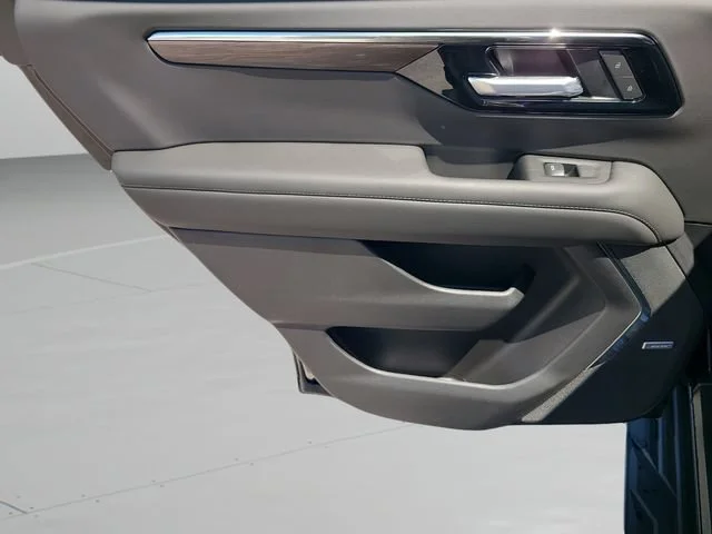 New 2026 Black Chevrolet LT image 19
