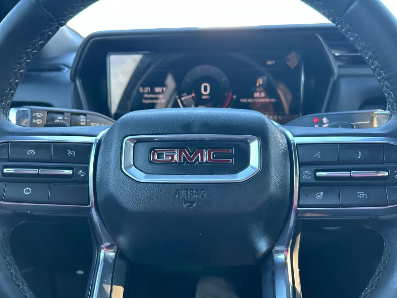 Used 2025 Summit White GMC Elevation image 16