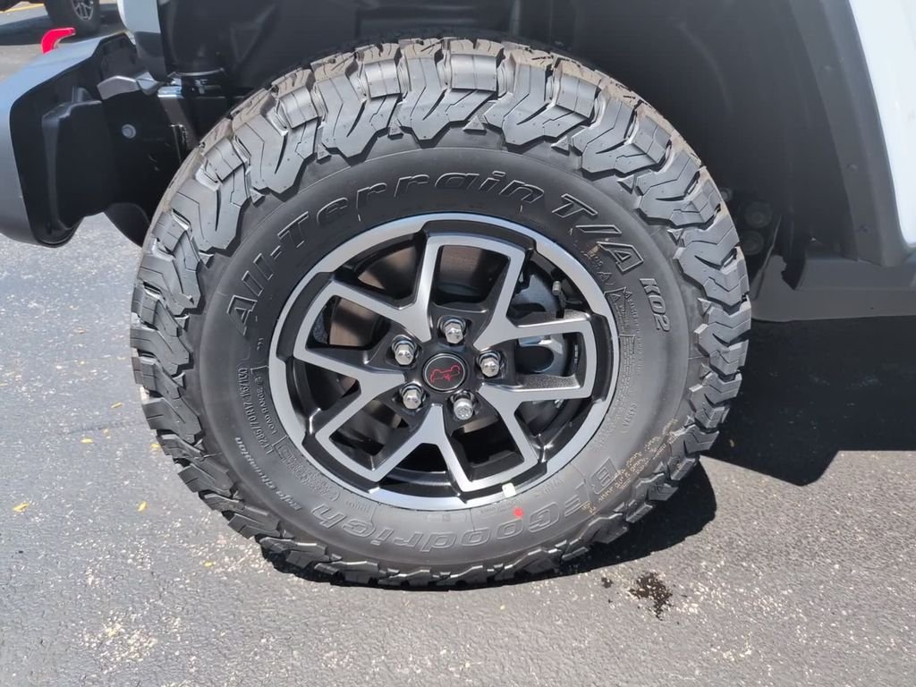 New 2026 Bright White Clearcoat Jeep Rubicon image 10