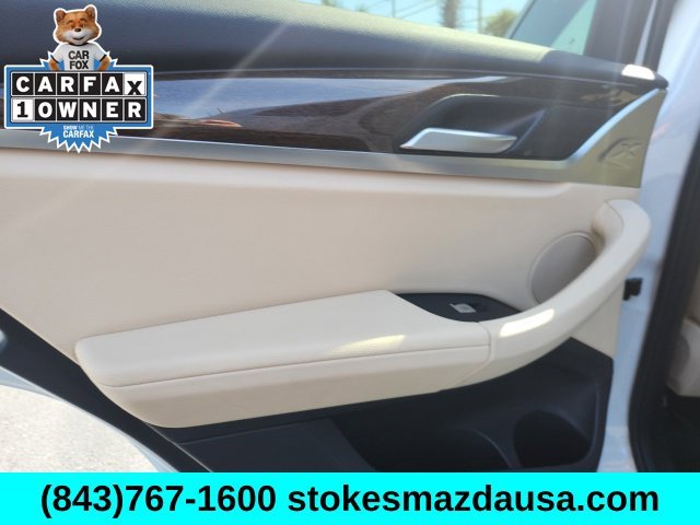 Used 2022 White BMW sDrive30i image 18