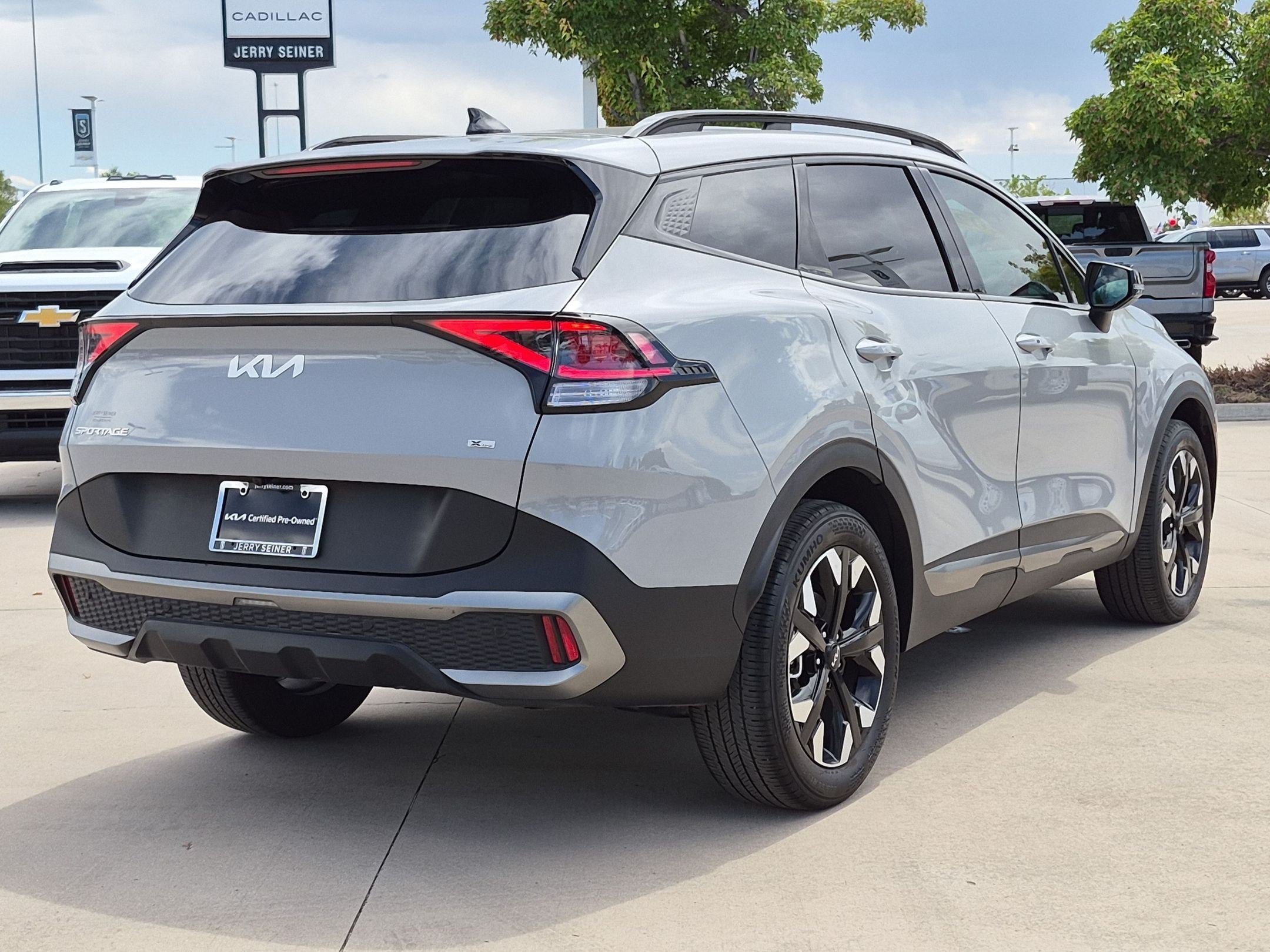 Used 2024 Wolf Gray Kia X-Line image 5