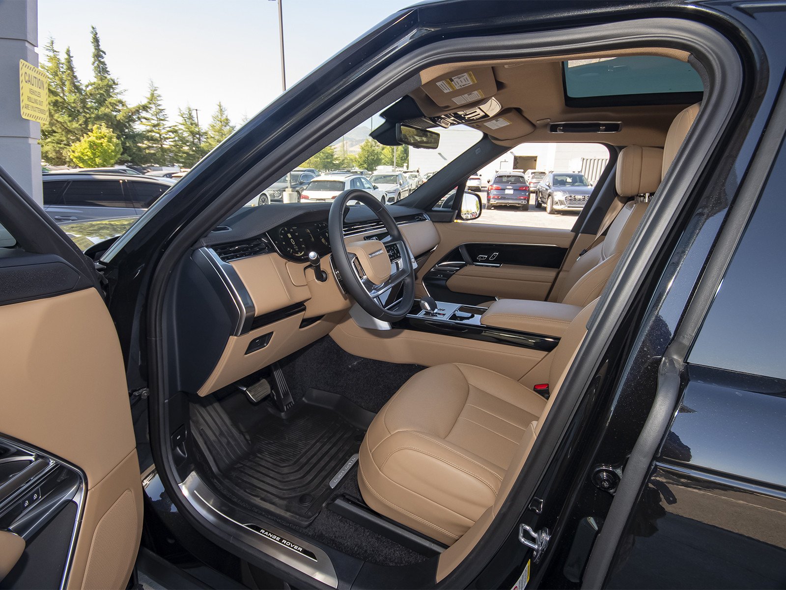New 2026 Santorini Black Land Rover SE image 36