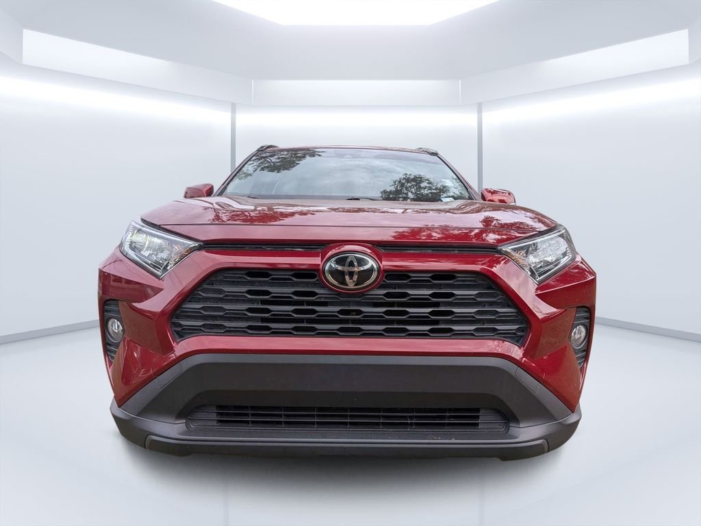 Used 2021 Red Toyota XLE Premium image 8