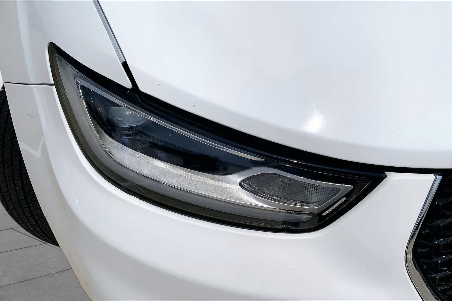 Used 2024 Bright White Clearcoat Chrysler Touring L image 26