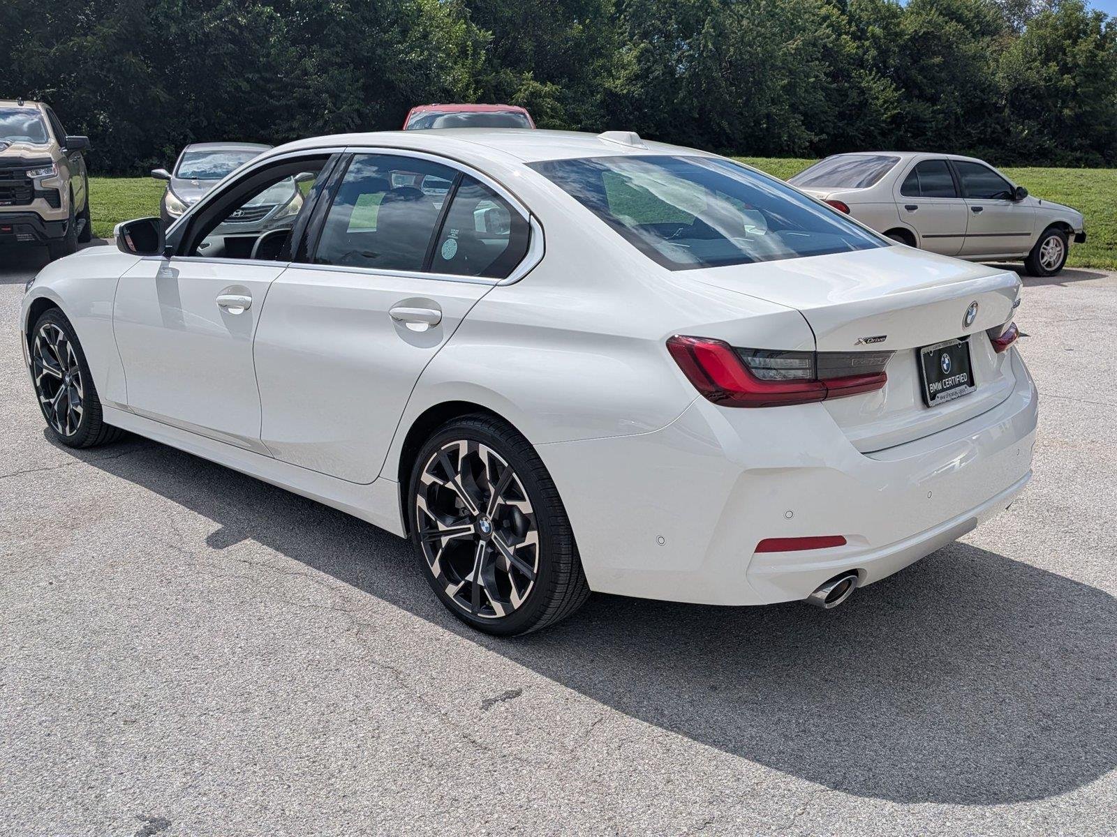 Used 2025 Alpine White BMW 330i xDrive image 3