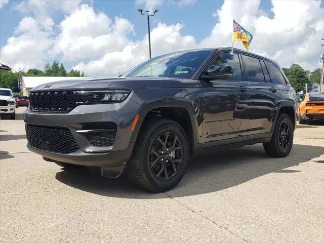 New 2025 Baltic Gray Metallic Clear-Coat Exterior Paint Jeep Altitude X image 20