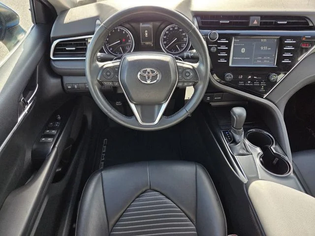 Used 2018 Blue Toyota SE image 13
