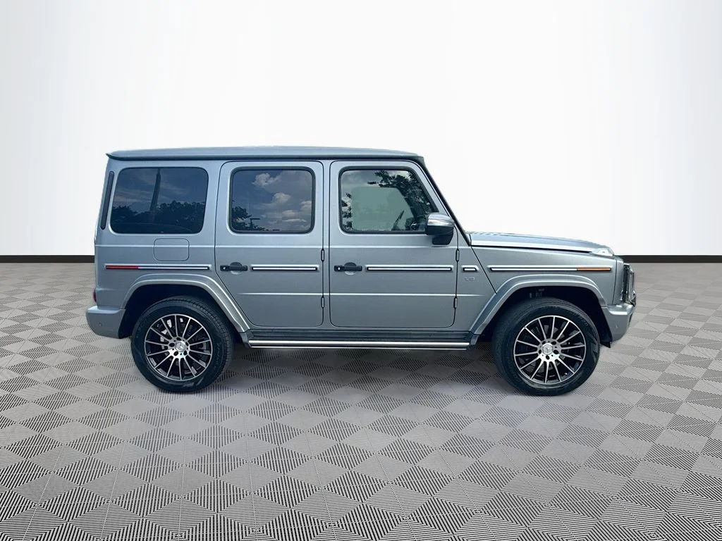 Used 2023 Silver Mercedes-Benz G 550 image 8