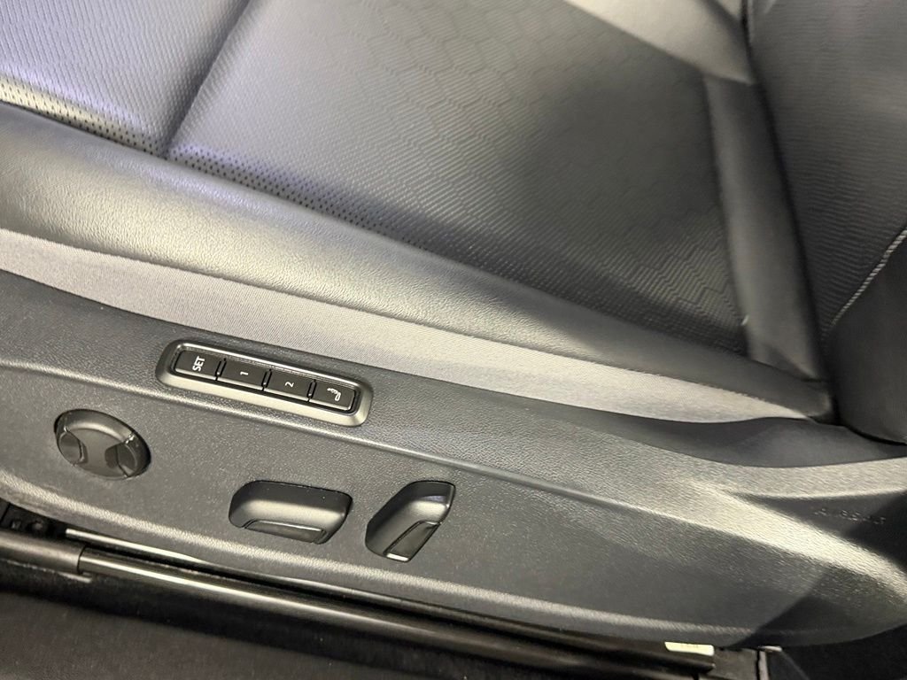 Used 2023 Gray Volkswagen Pro S image 24