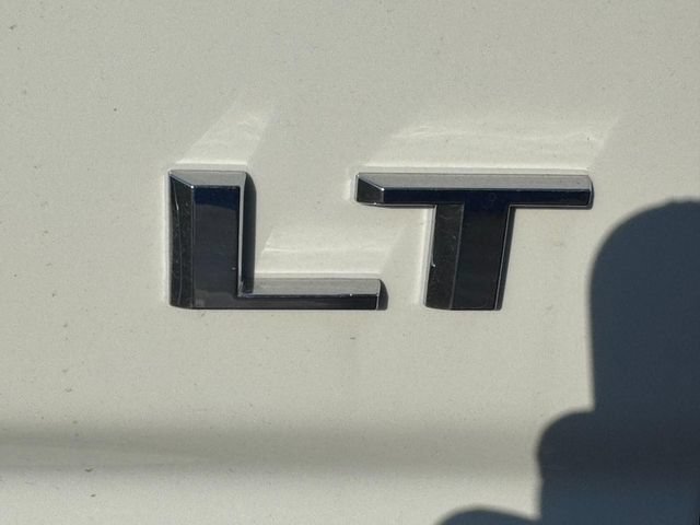 New 2026 Summit White Chevrolet LT image 5