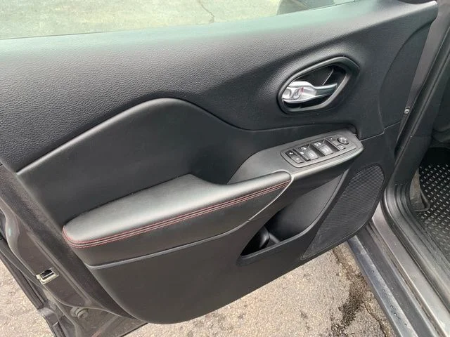 Used 2022 Gray Jeep Trailhawk image 19