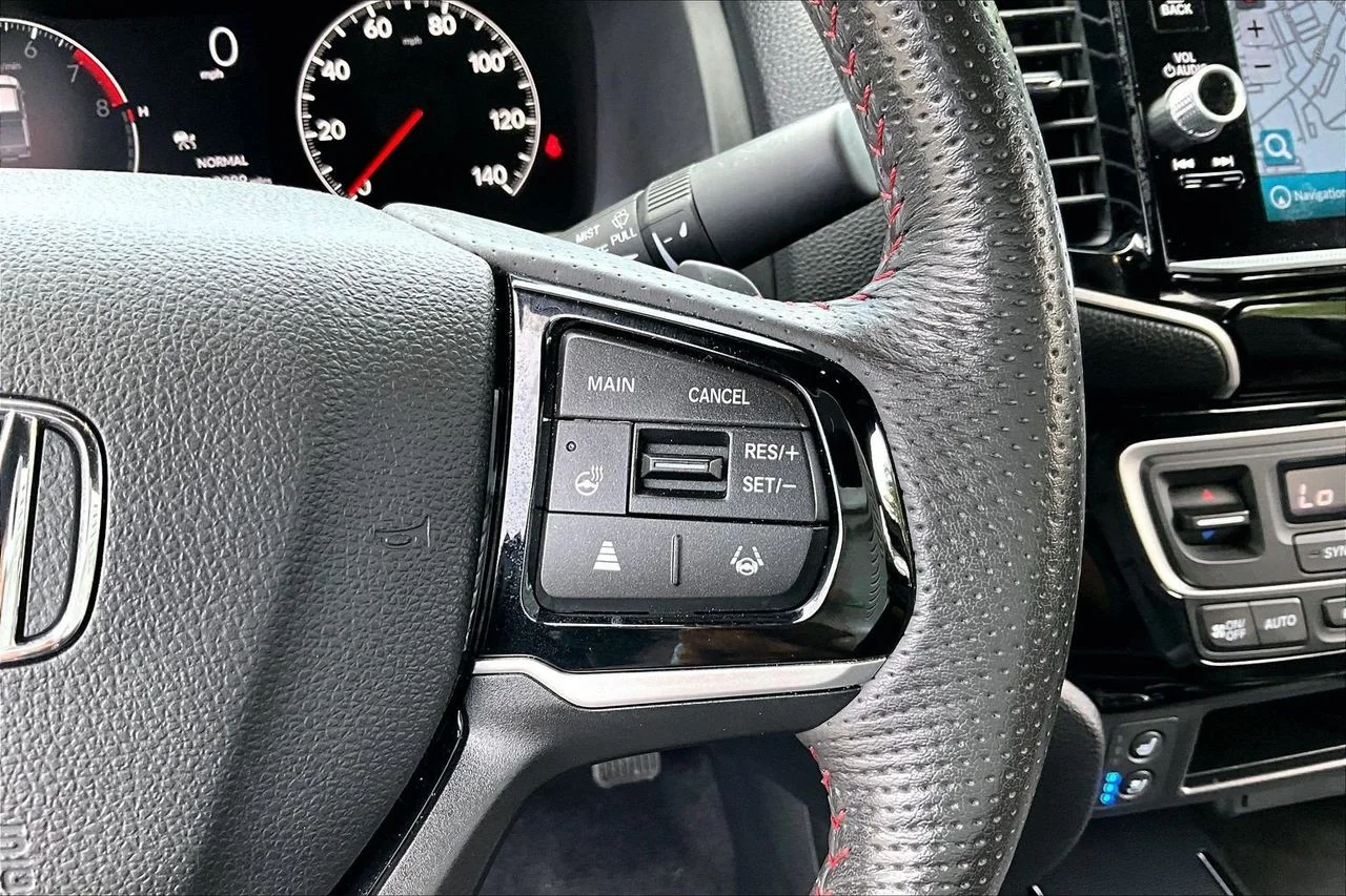 Used 2025  Honda Black Edition image 30