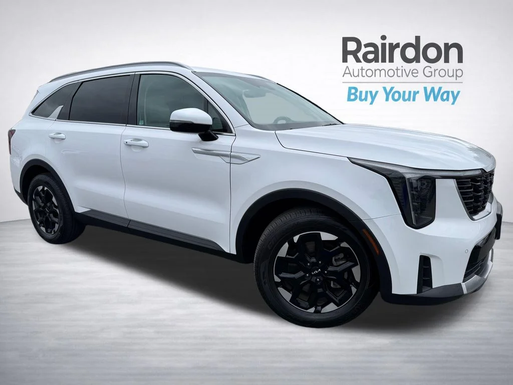2025 Kia Sorento S AT's photo