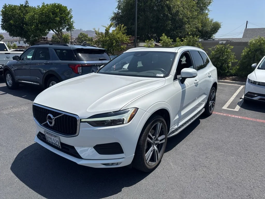 2021 Volvo XC60 T5 Momentum FWD's photo