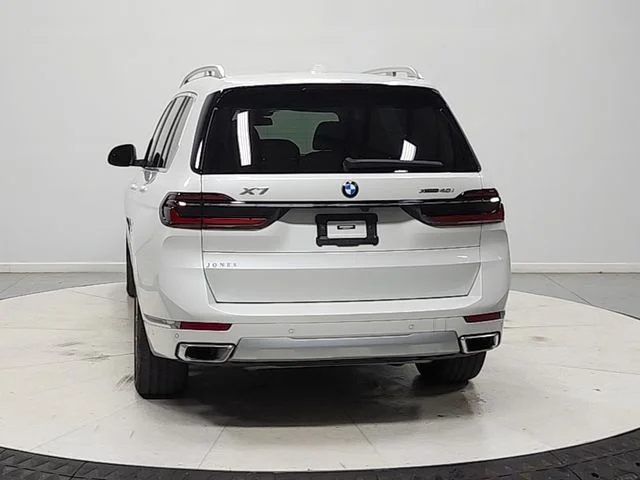 Used 2024 White BMW xDrive40i image 7