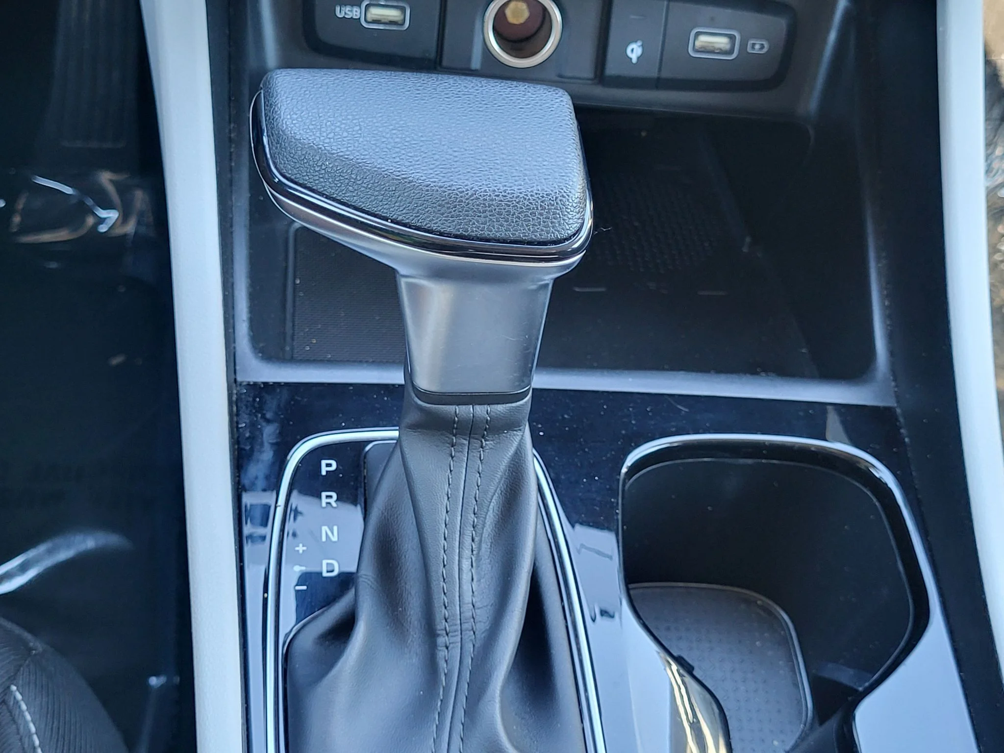 Used 2024 Intense Blue Hyundai SEL image 25