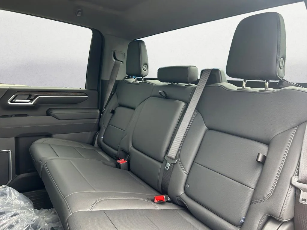 2026 GMC Sierra 2500HD SLT - Photo 9