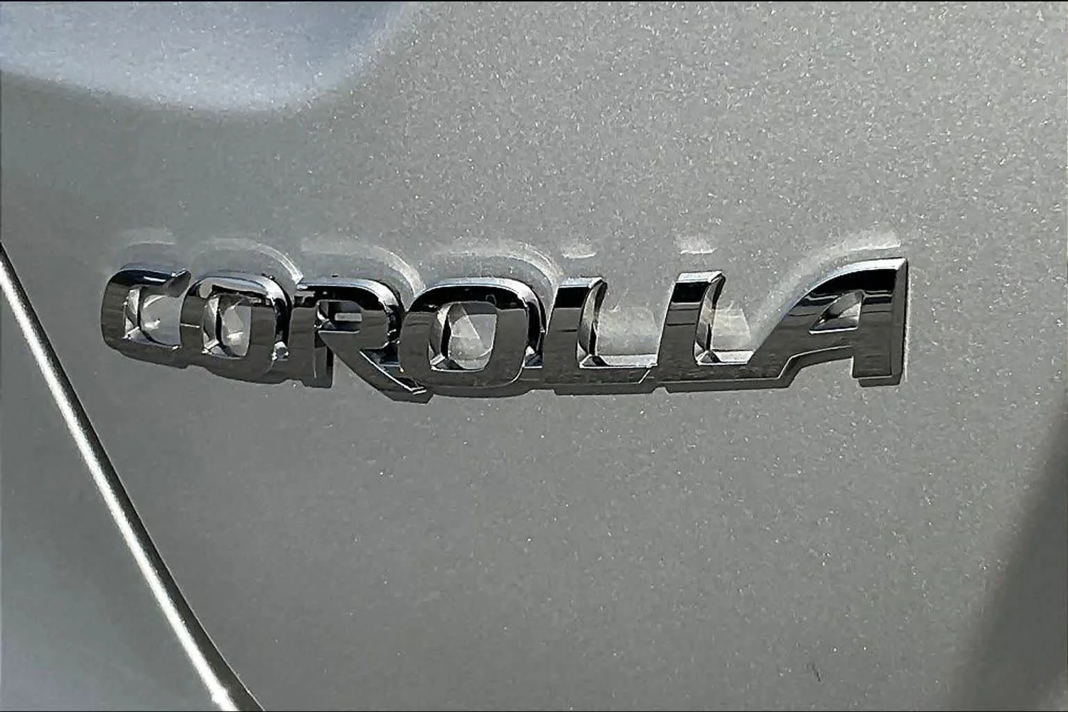 Used 2025 Classic Silver Metallic Toyota SE image 30