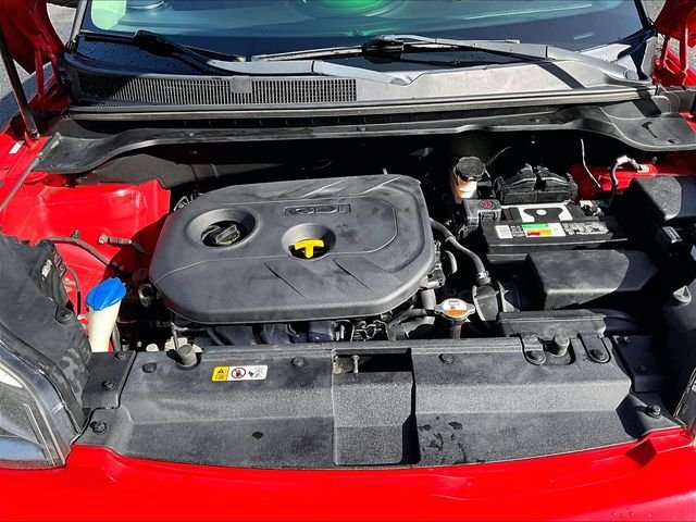 Used 2017 Red Kia Plus image 10