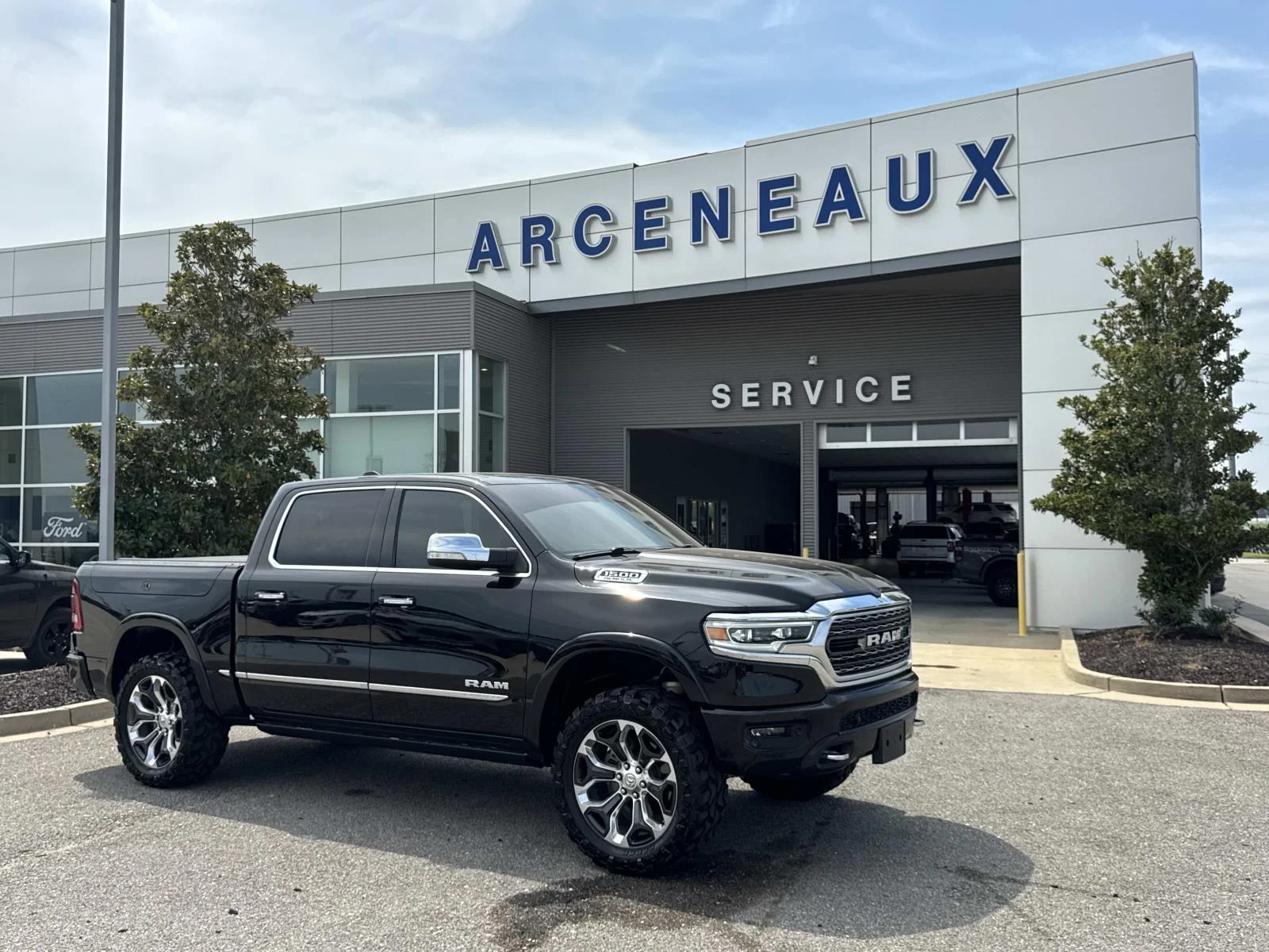 Certified Used 2020 Diamond Black Ram Limited image 1