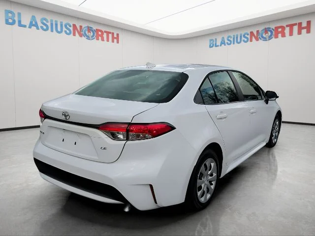 Used 2022 White Toyota LE image 5