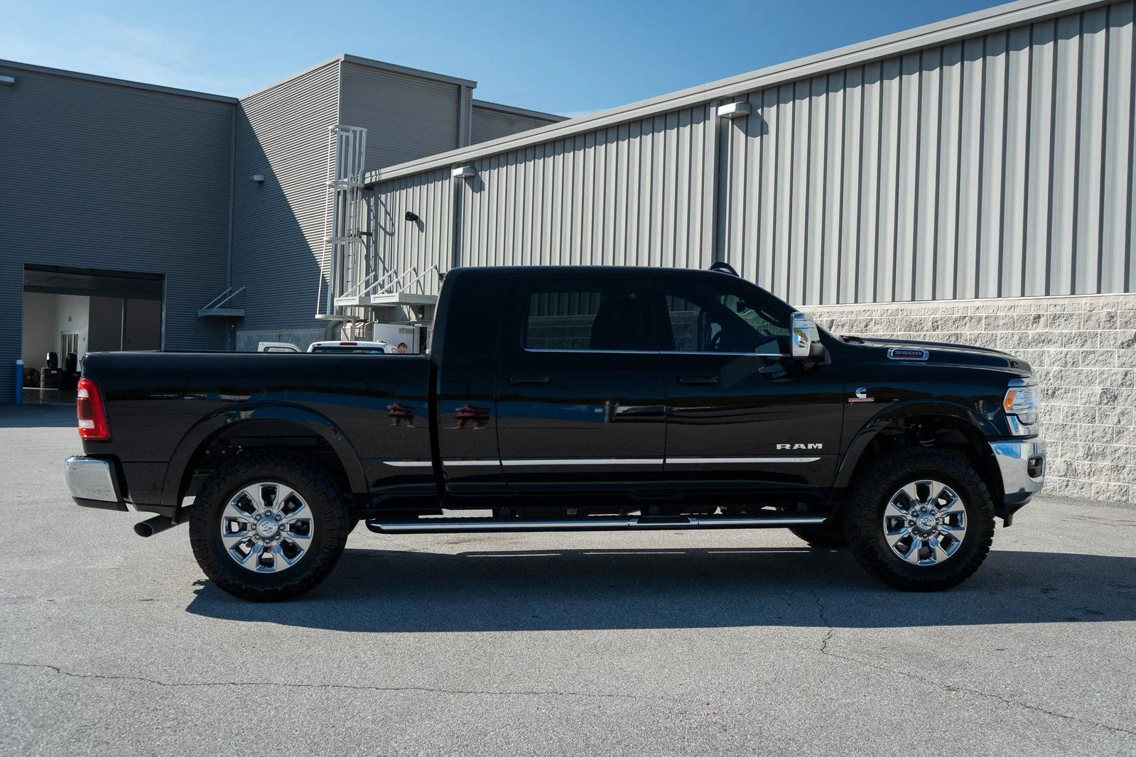 2024 RAM Ram 2500 Pickup Laramie Limited - Photo 19