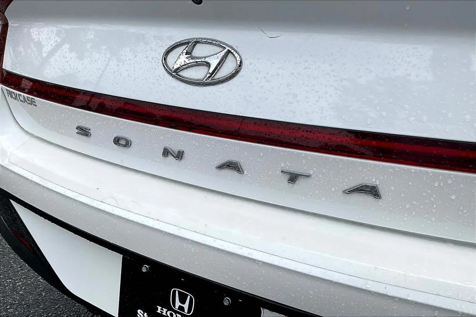 Used 2022 Quartz White Hyundai SEL image 10