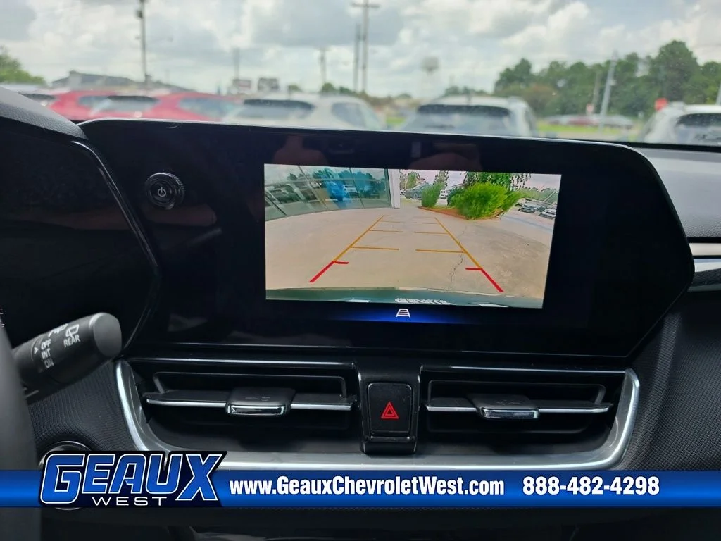 Used 2025 Green Chevrolet ACTIV image 18