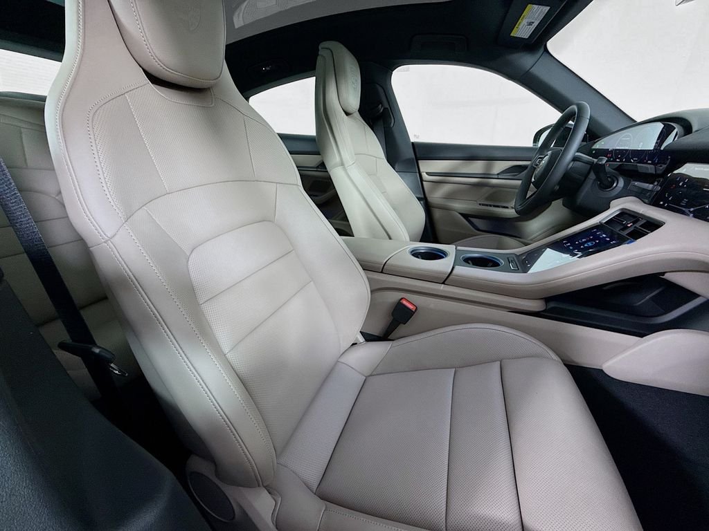 Used 2025 Black Porsche  image 28